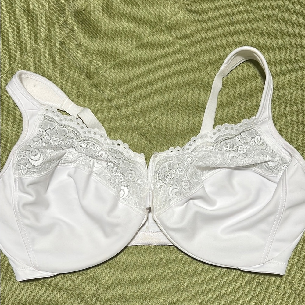 Glamorise White Lace Bra Intimates & Sleepwear